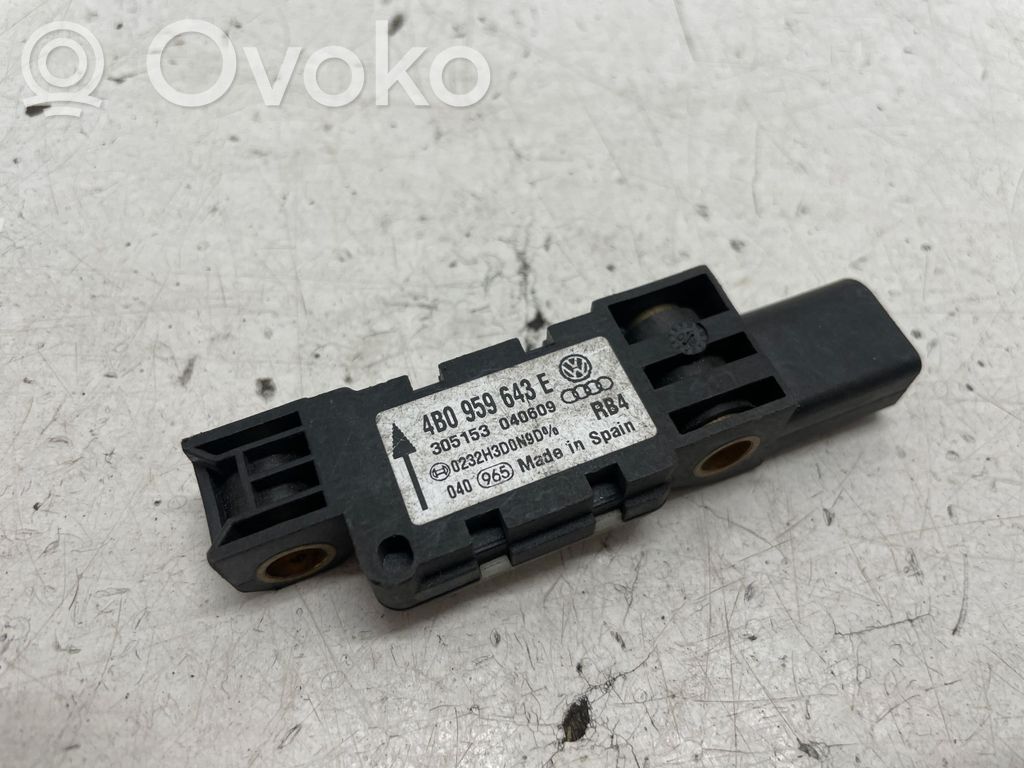 Audi A6 S6 C6 4F Airbag deployment crash/impact sensor 