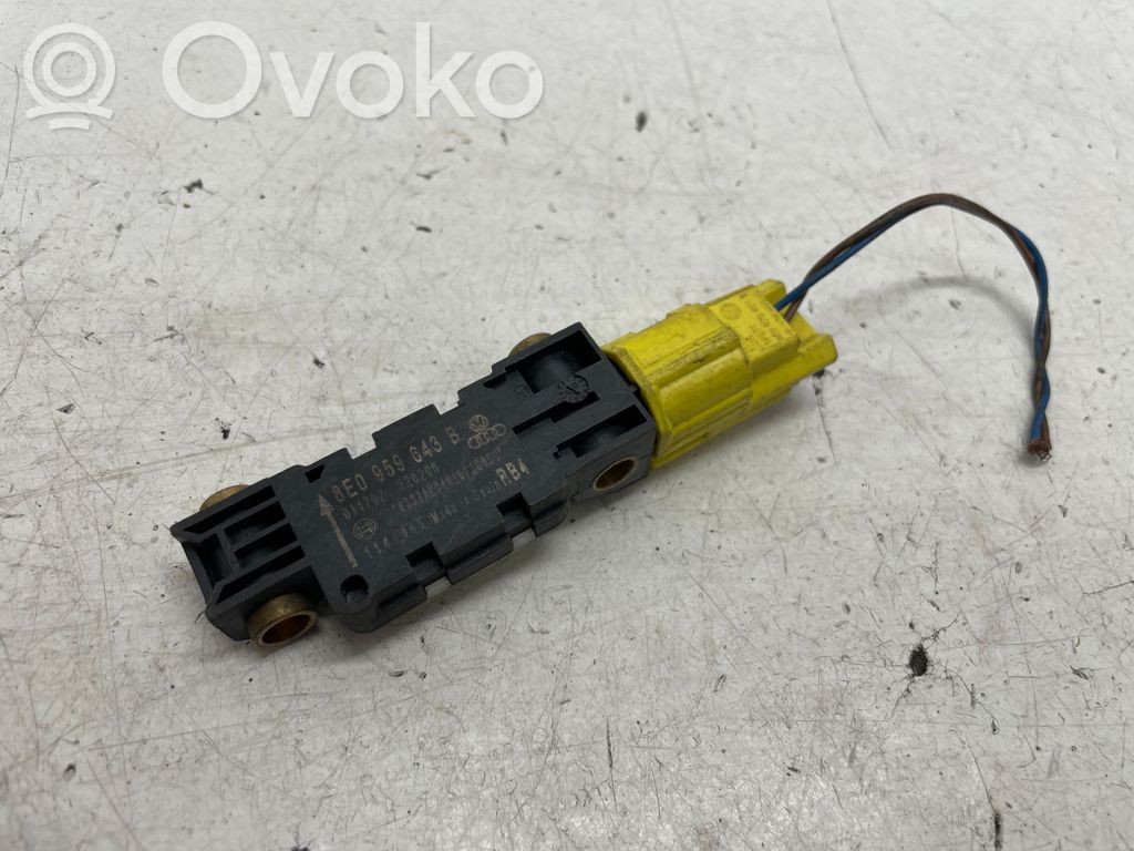 Audi A4 S4 B8 8K Airbagsensor Crashsensor Drucksensor 
