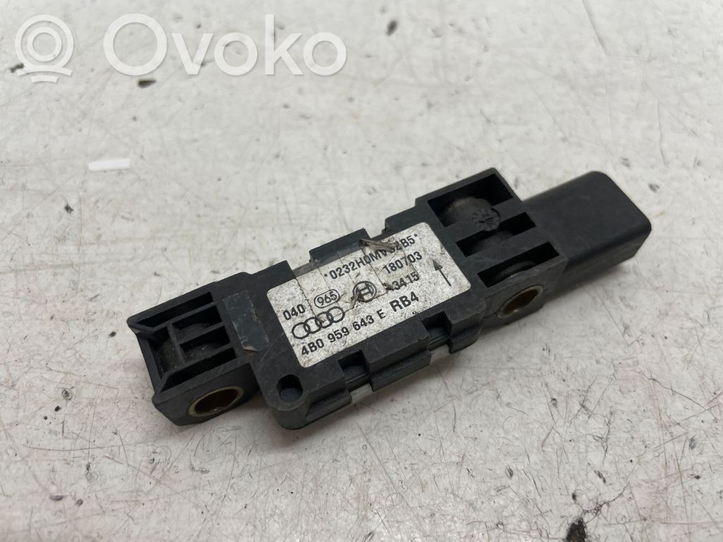 Audi A6 S6 C6 4F Airbag deployment crash/impact sensor 