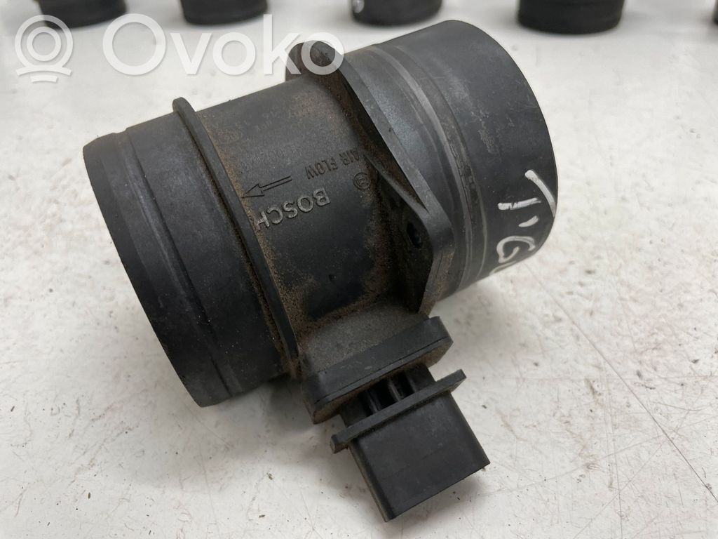 Volkswagen Tiguan Mass air flow meter 