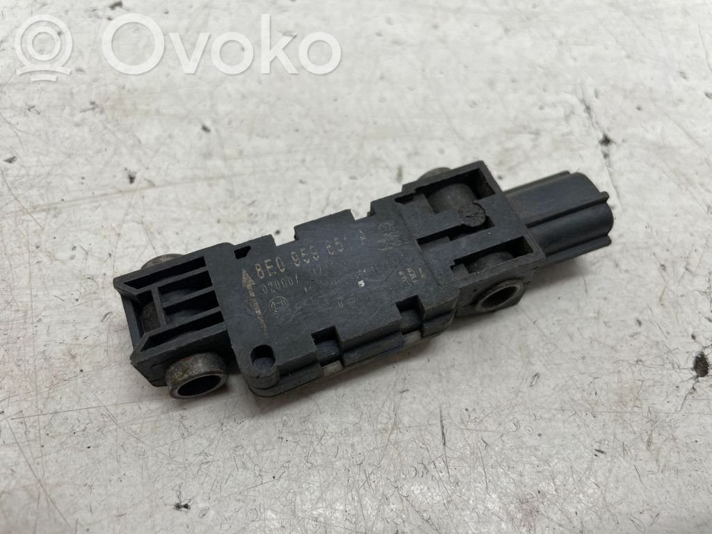 Audi A4 S4 B8 8K Airbag deployment crash/impact sensor 