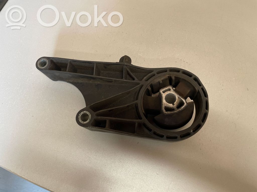Opel Astra J Engine mount bracket 