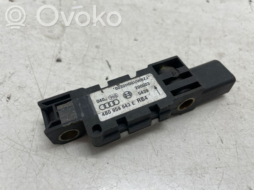 Audi A6 S6 C6 4F Airbag deployment crash/impact sensor 