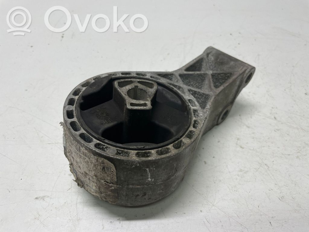 Opel Insignia A Engine mount bracket 
