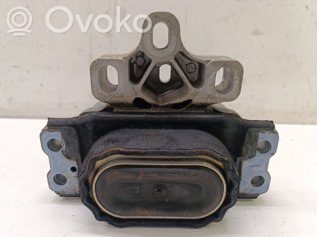 Engine mount bracket   8J0199555
