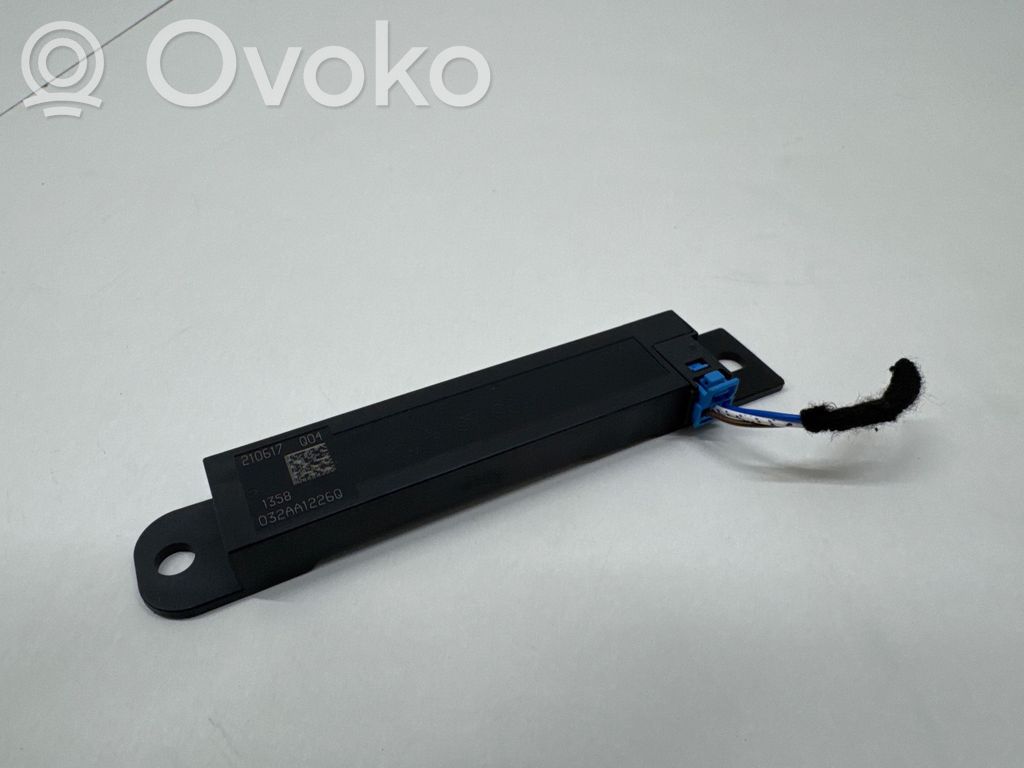 Mercedes-Benz EQA Antena de sistema sin llave 