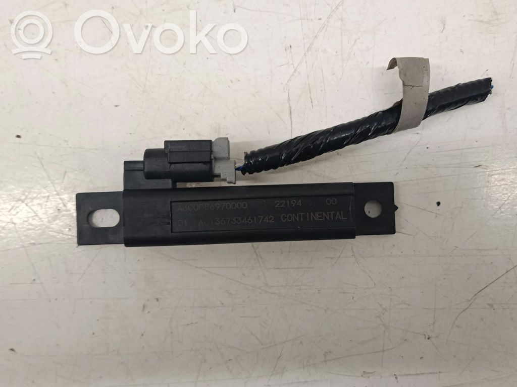 Nissan Qashqai J12 Keyless system antenna 