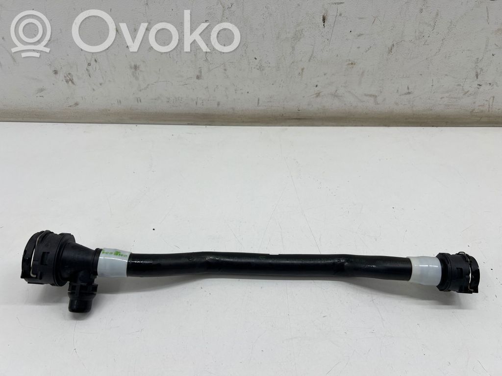 BMW i4 Engine coolant pipe/hose 