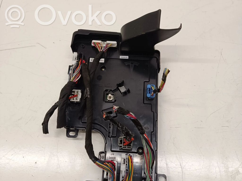 Tesla Model 3 Kėbulo modulis 
