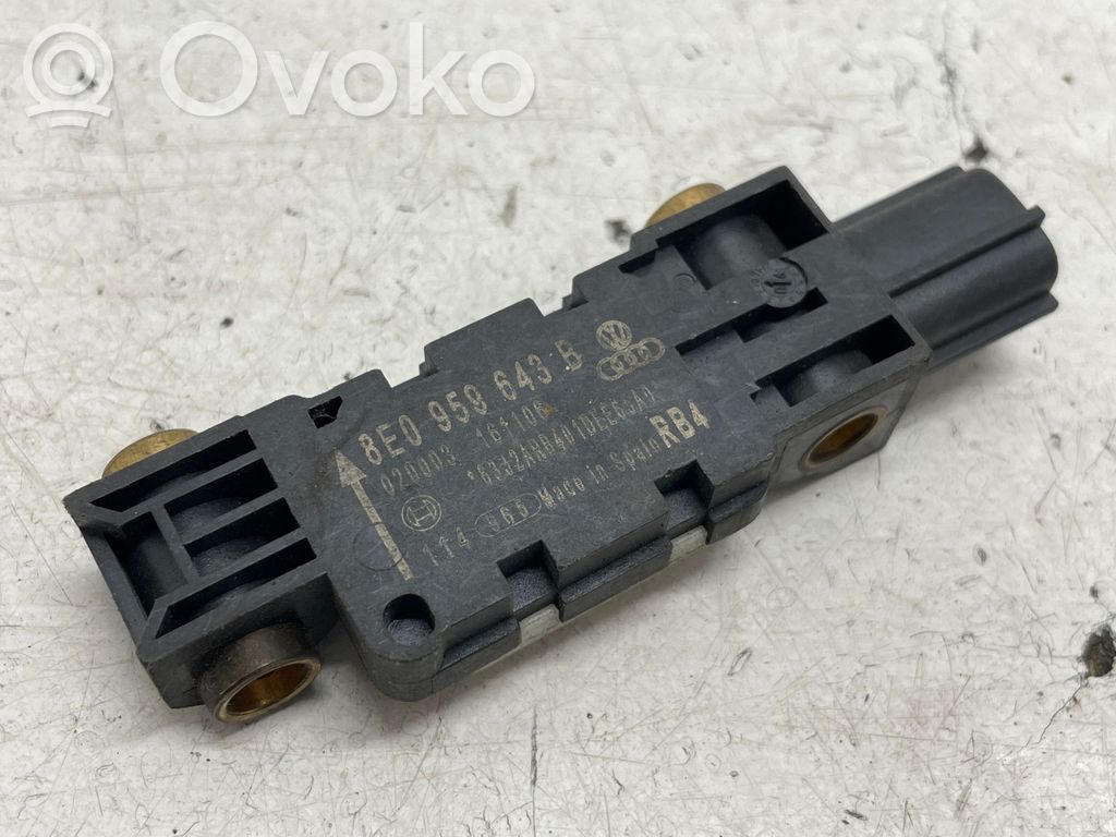 Audi A4 S4 B8 8K Airbagsensor Crashsensor Drucksensor 