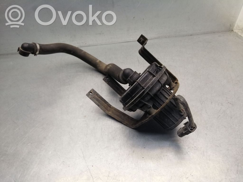 BMW 7 E65 E66 Antrinis oro siurblys 