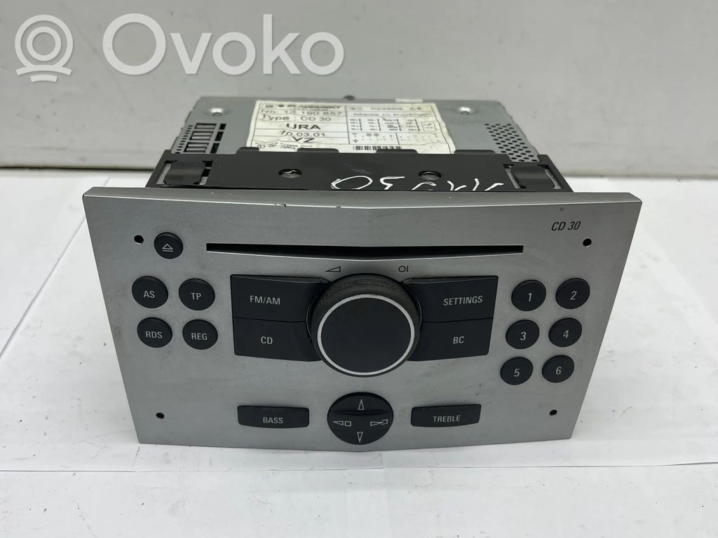 Opel Astra H Radio/CD/DVD/GPS head unit 