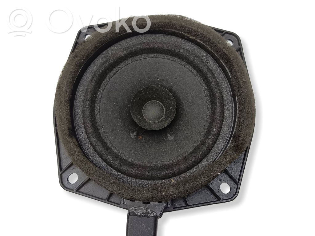 Mitsubishi Colt Altavoz de la puerta delantera 