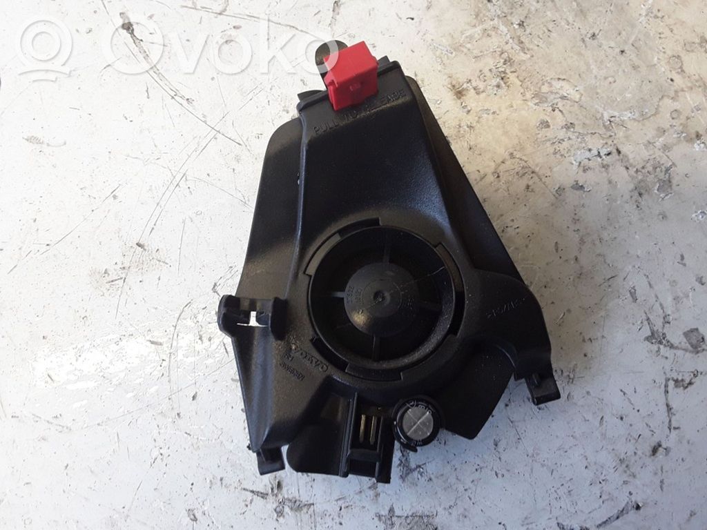 Volvo XC70 Front door high frequency speaker 