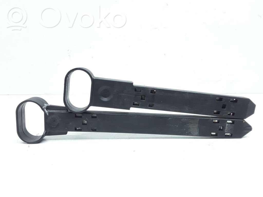 Volvo S60 Headlight/headlamp mounting bracket 