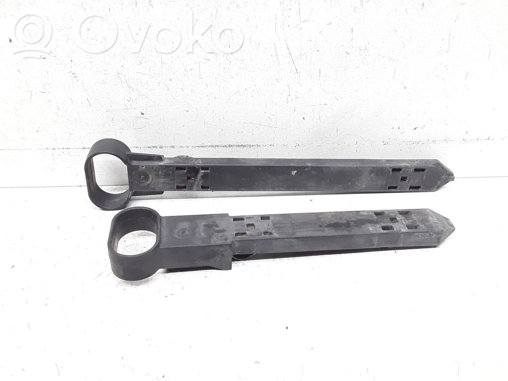 Volvo S60 Headlight/headlamp mounting bracket 