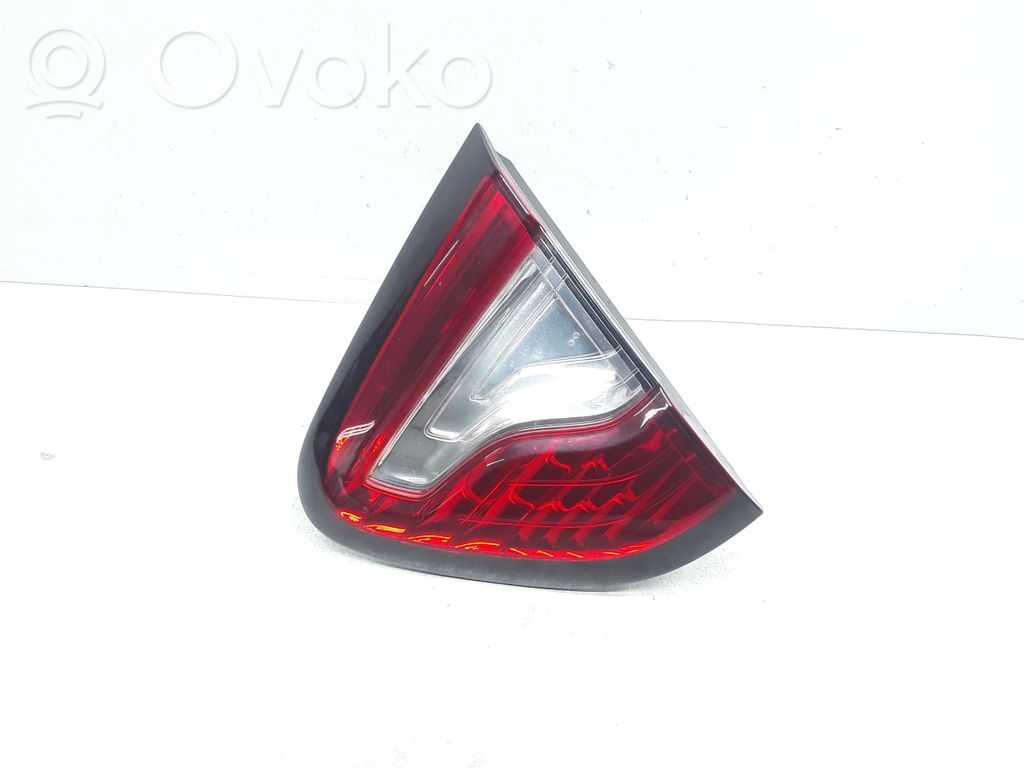 Renault Captur Tailgate rear/tail lights 