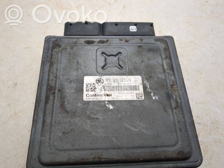 Skoda Rapid (NH) Engine control unit/module 