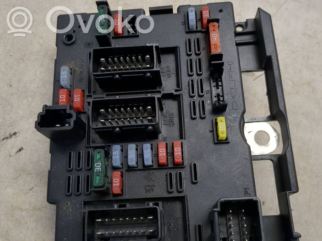 Citroen C8 Fuse module 