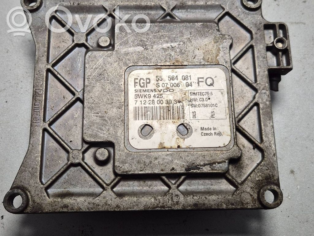 Opel Zafira B Engine control unit/module 