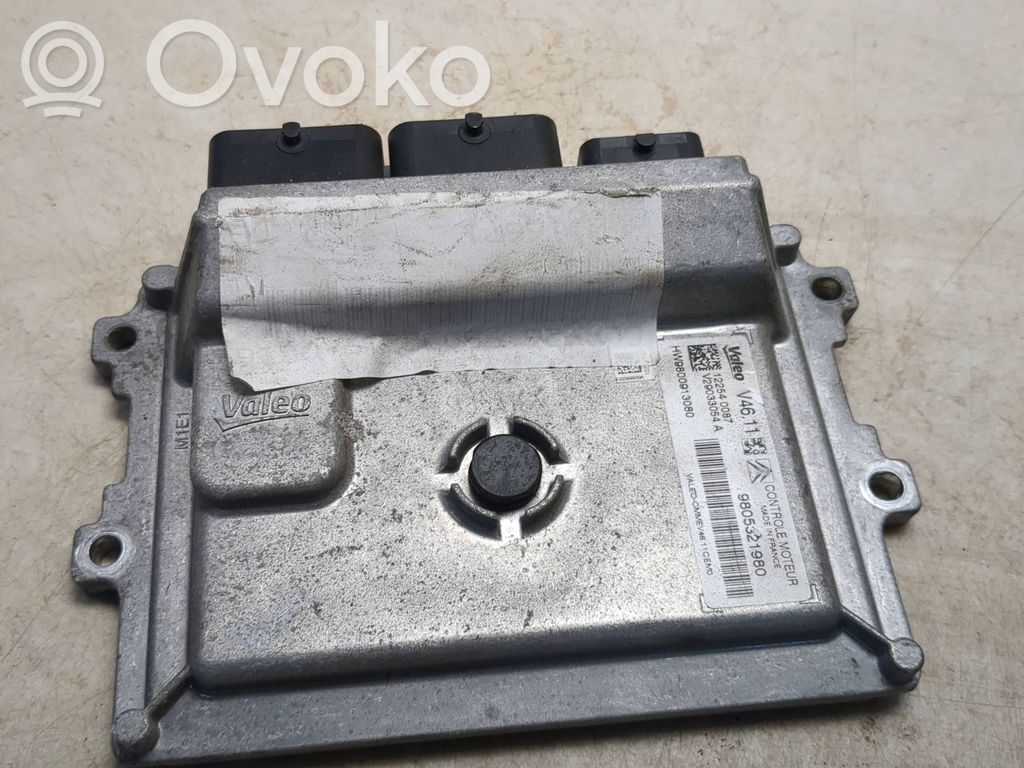 Peugeot 208 I Engine control unit/module 