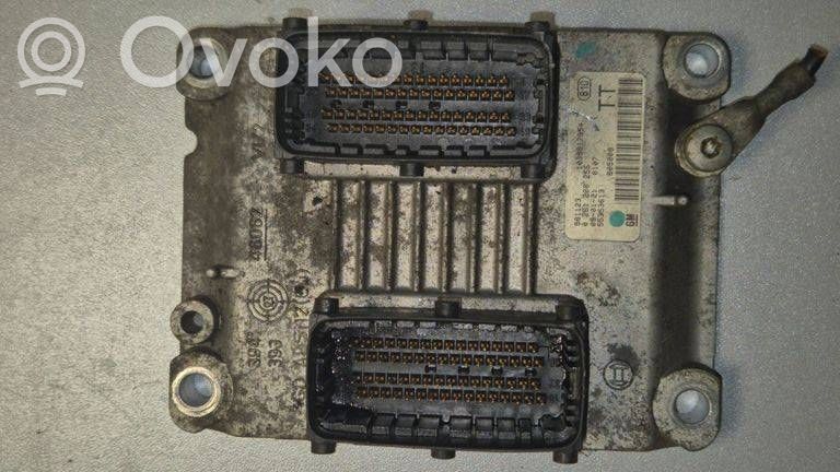 Opel Astra H Engine control unit/module 