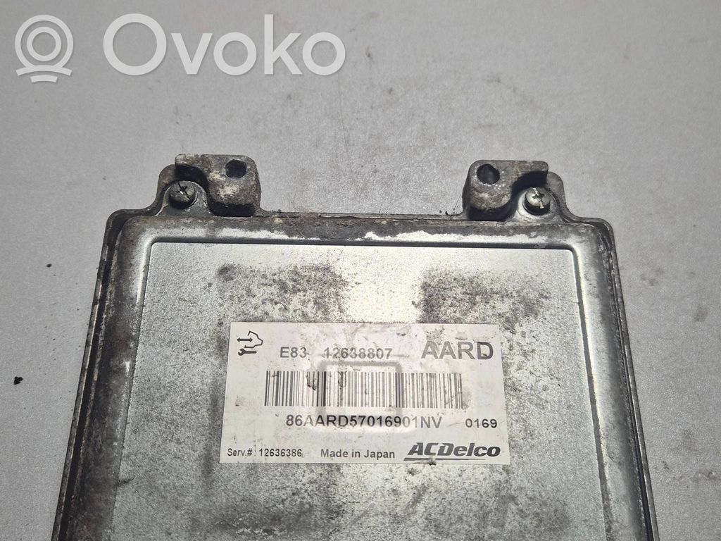 Opel Meriva B Engine control unit/module 