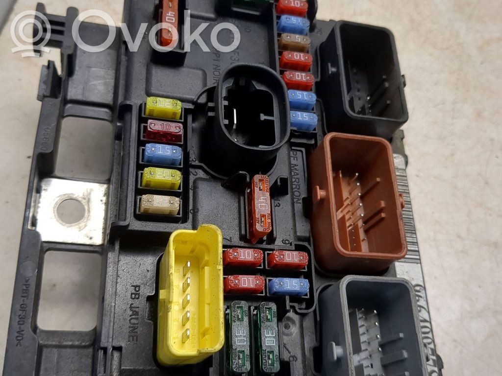Citroen DS3 Fuse module 