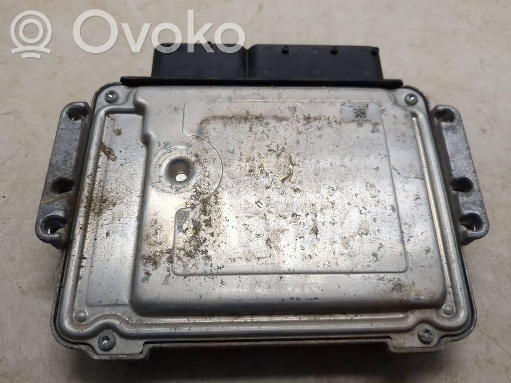 KIA Carens II Engine control unit/module 