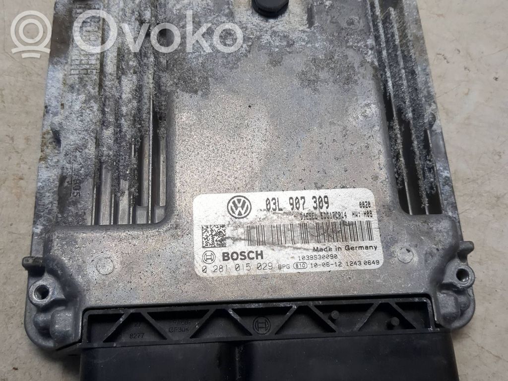 Volkswagen Golf V Engine control unit/module 