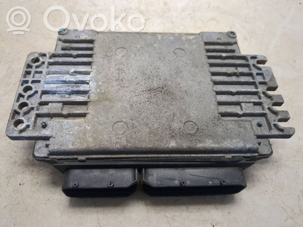 Nissan Note (E11) Engine control unit/module 
