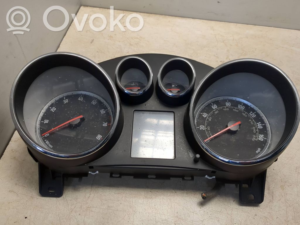 Opel Zafira C Speedometer (instrument cluster) 
