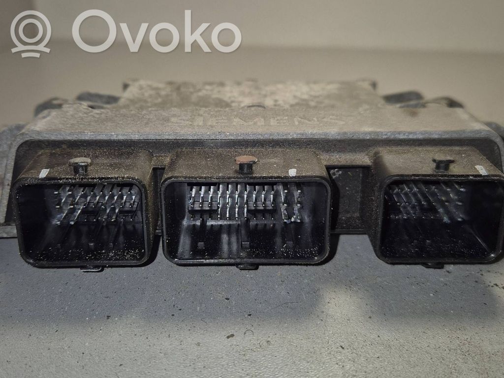 Renault Clio III Engine control unit/module 