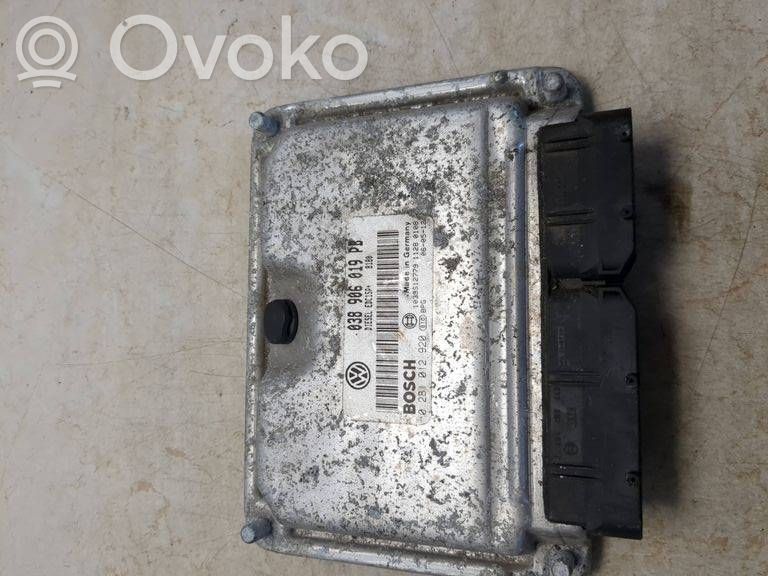 Volkswagen PASSAT B5.5 Engine control unit/module 