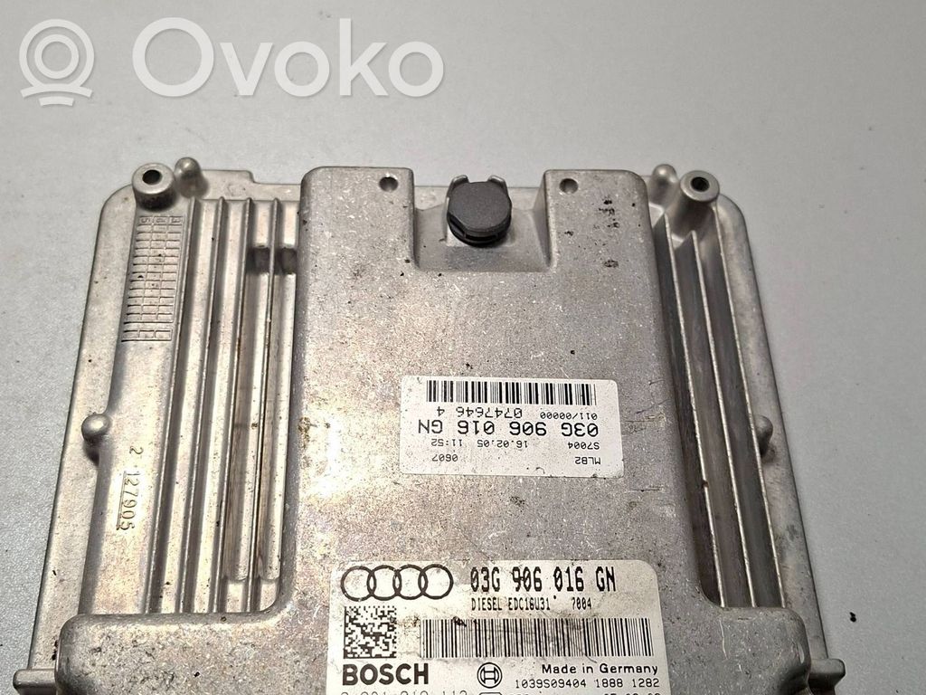 Volkswagen Golf V Engine control unit/module 