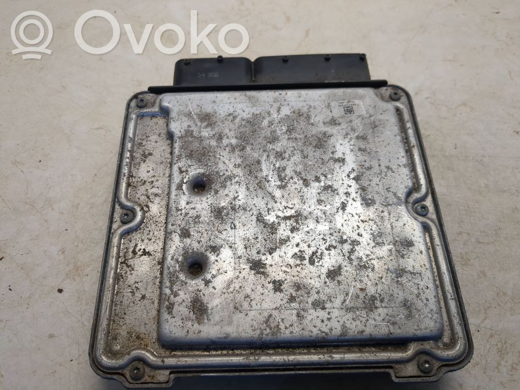 Volkswagen Golf V Engine control unit/module 