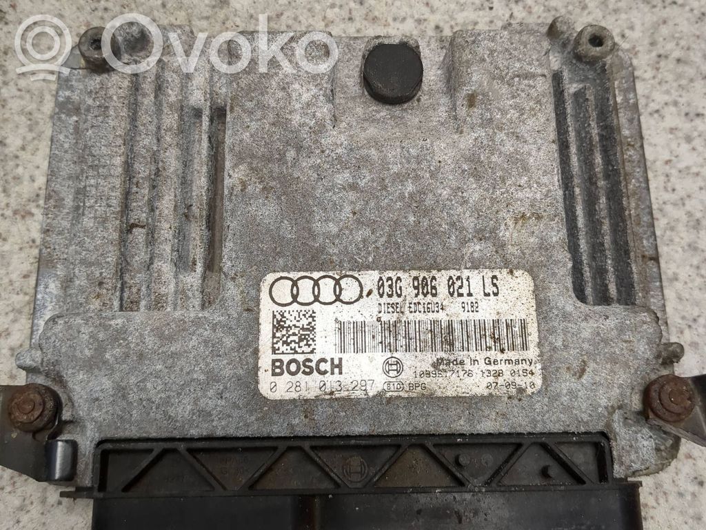 Volkswagen PASSAT B6 Engine control unit/module 