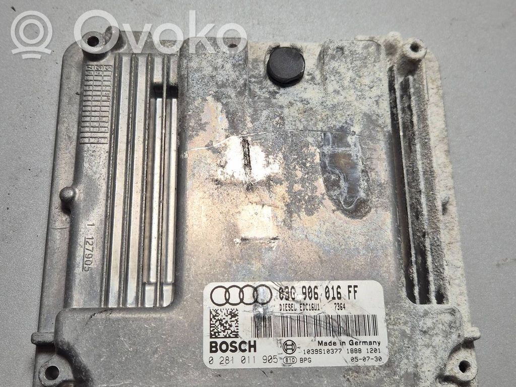 Volkswagen PASSAT B6 Engine control unit/module 