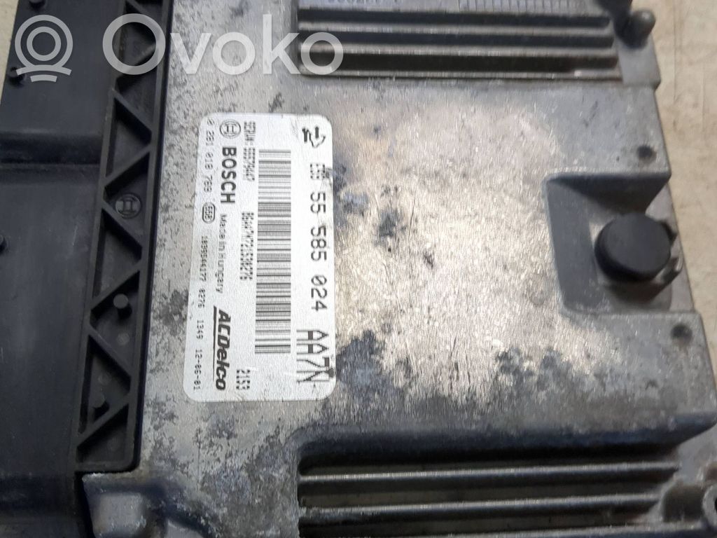 Opel Insignia A Engine control unit/module 