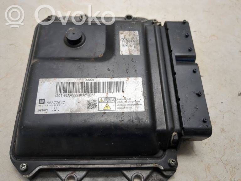 Opel Astra H Engine control unit/module 