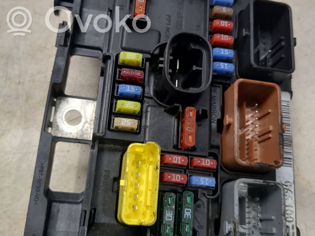 Citroen DS3 Fuse module 
