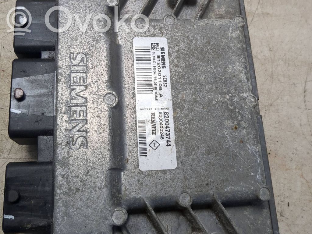 Renault Clio IV Engine control unit/module 