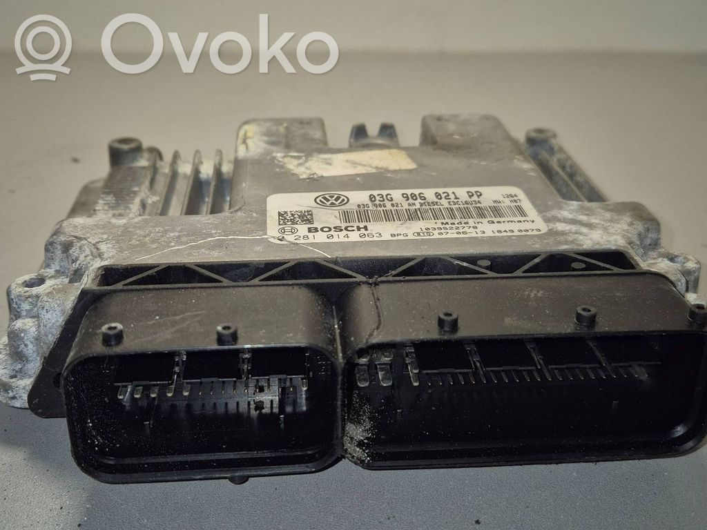 Volkswagen Golf V Engine control unit/module 