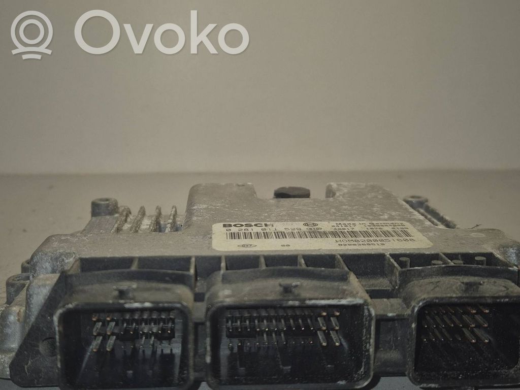 Opel Vivaro Engine control unit/module 