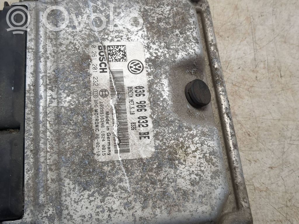 Volkswagen Golf V Engine control unit/module 