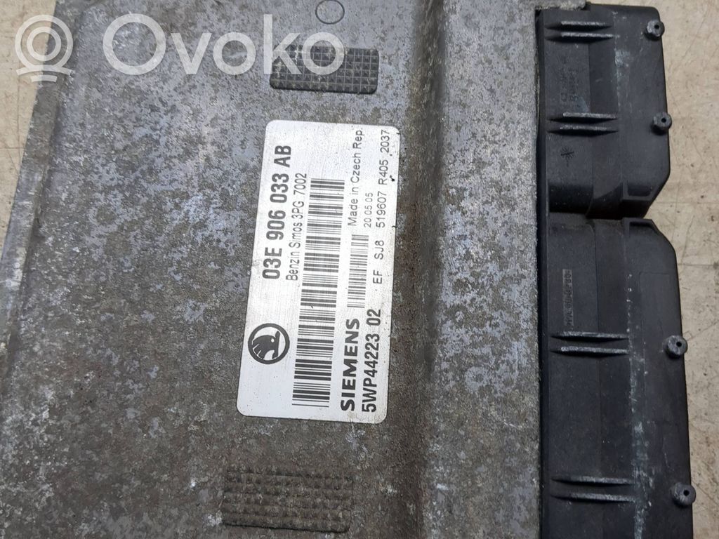 Skoda Fabia Mk2 (5J) Engine control unit/module 