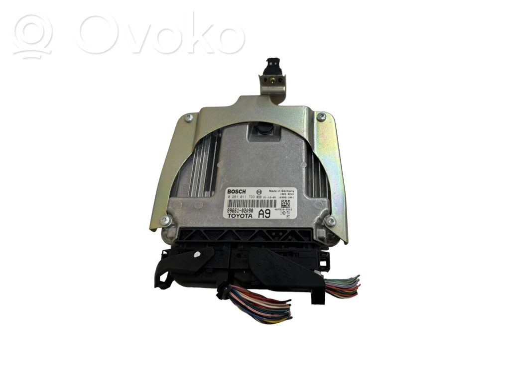 Toyota Corolla E120 E130 Engine control unit/module 
