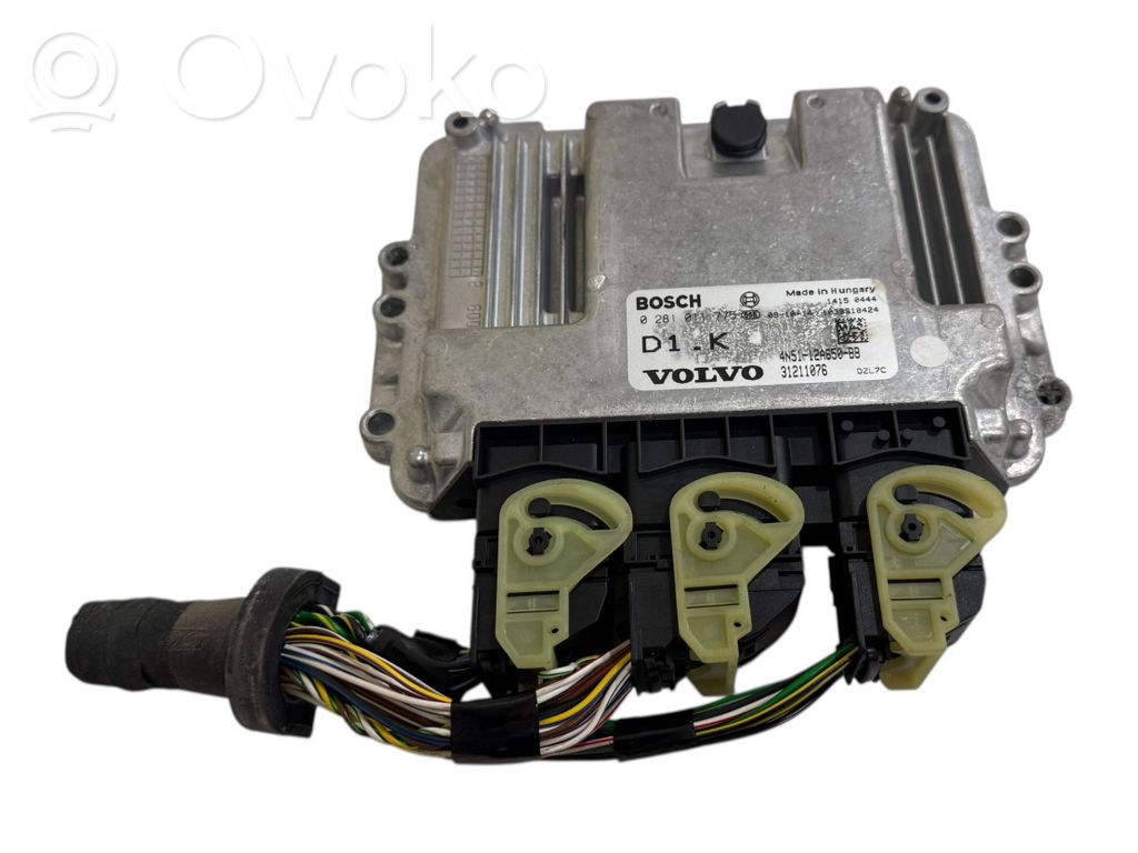 Volvo V50 Engine control unit/module 