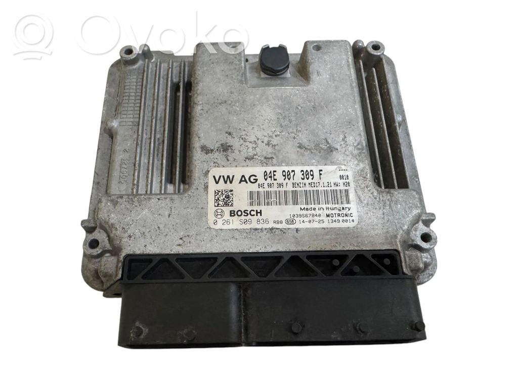 Volkswagen Golf VII Engine control unit/module 