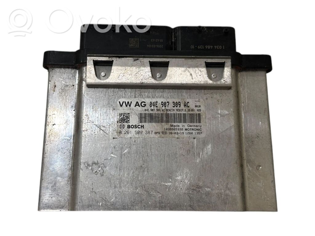 Volkswagen Golf VII Engine control unit/module 